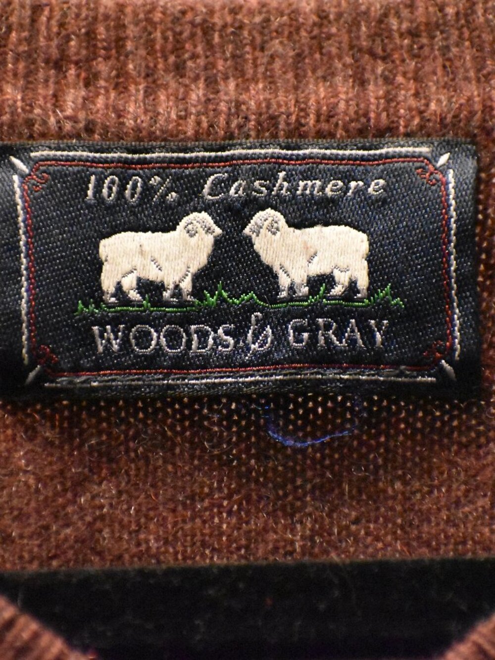 Woods & Gray 100% Cashmere V-Neck Sweater - Picture 3 of 3